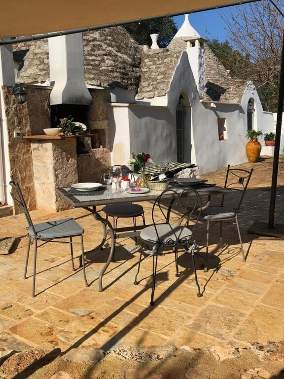 Chateaux Des Trulli San Michele Salentino Ngoại thất bức ảnh